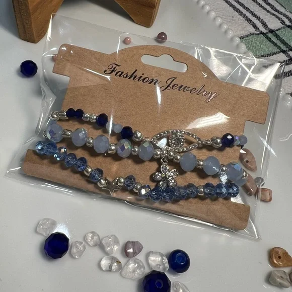 bracelets - Picture 4 of 4